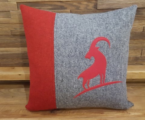 Coussin Armailli blanc-rouge