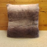 Coussin fourrure ours beige cotelé