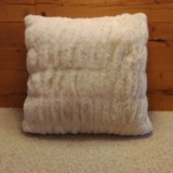 Coussin ours beige côtelé